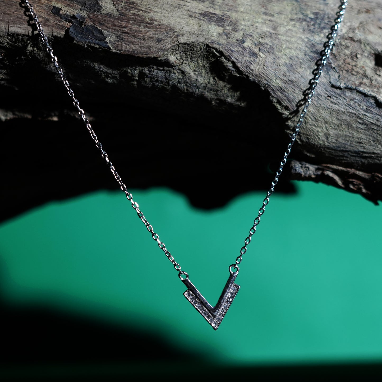 Vogue V-Shape 925 Silver Pendant Necklace