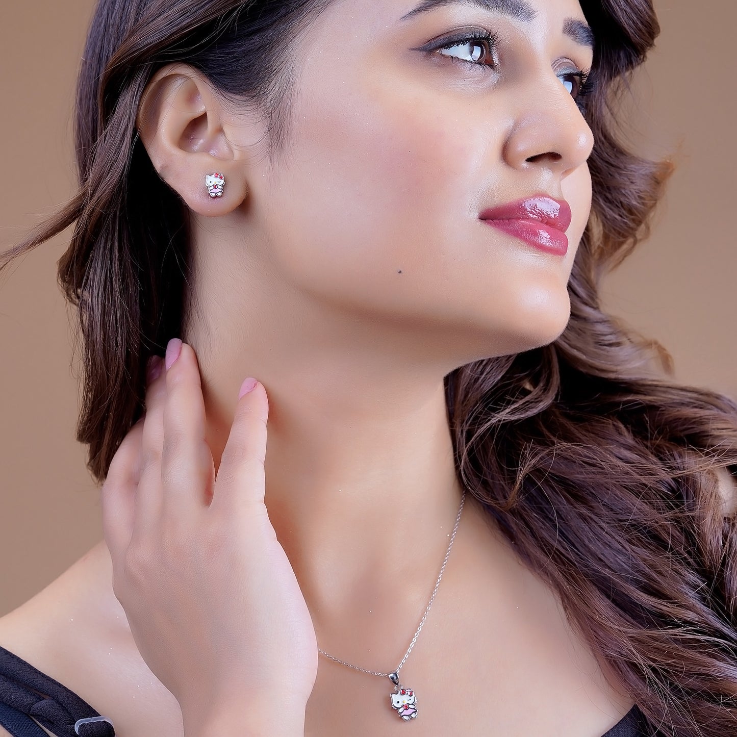 Hello Kitty Pendant Set