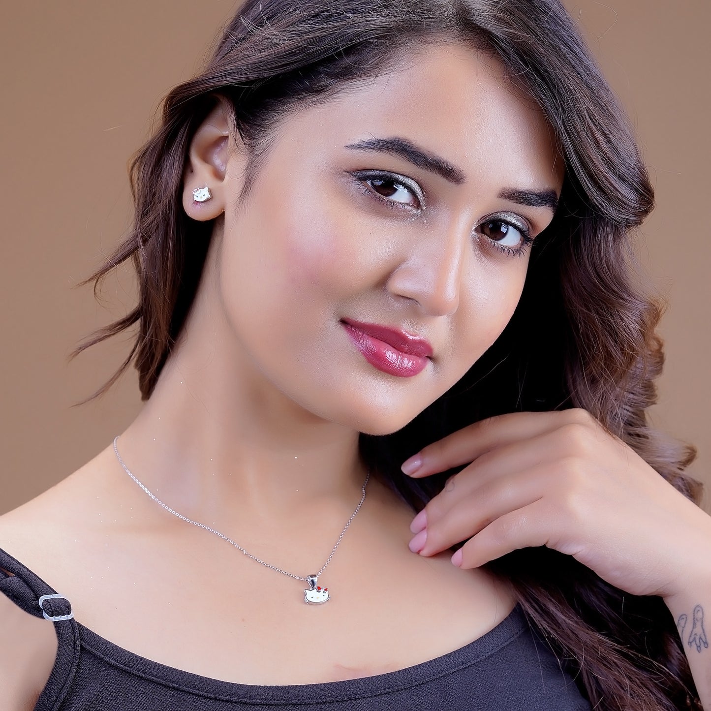 Hello Kitty Pendant Set