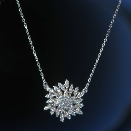 Elegant 925 Silver Snowflake Pendant Necklace
