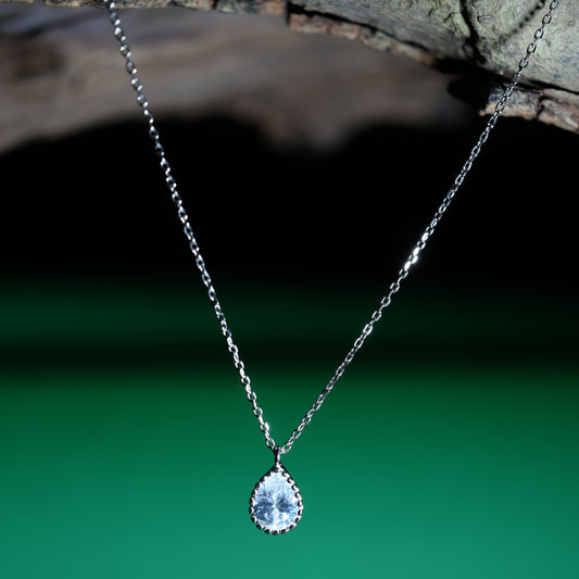 Gleam Teardrop 925 Silver Solitaire Necklace